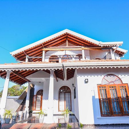 Eos Hostels Ettukala Luaran gambar